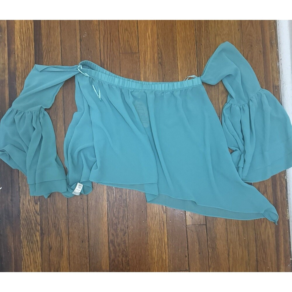 Women’s Top Off Shoulder Flare Shirt Size Medium